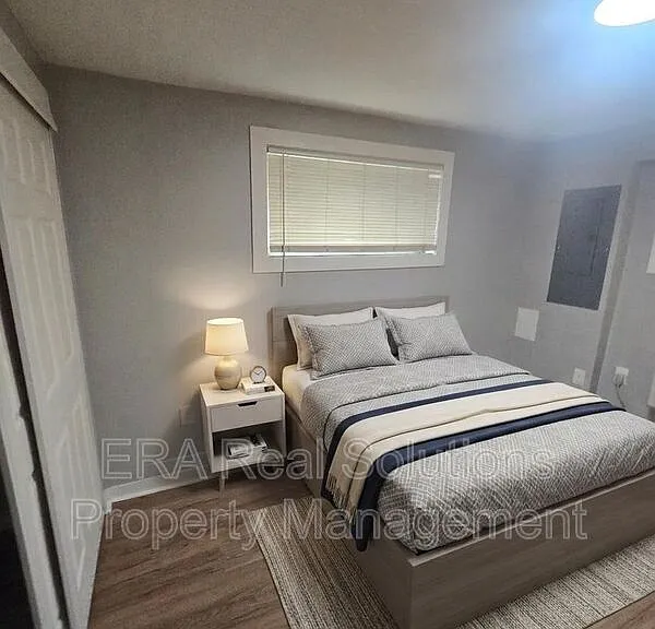 65 W Moler St #A — Photo 3