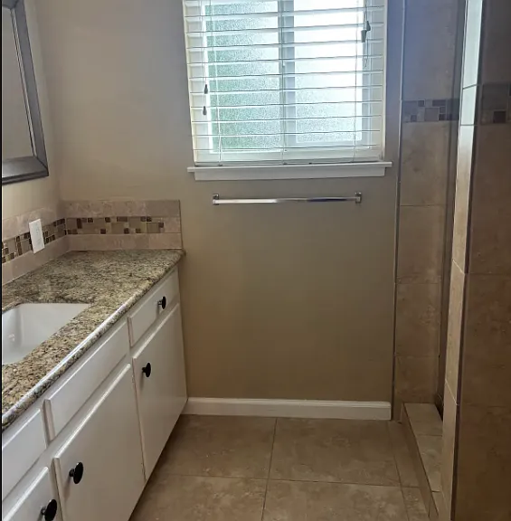 1012 Lakewood Ave — Photo 9