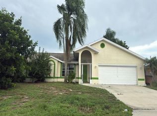 10737 Cocoatree Ct, Lehigh Acres, FL 33936