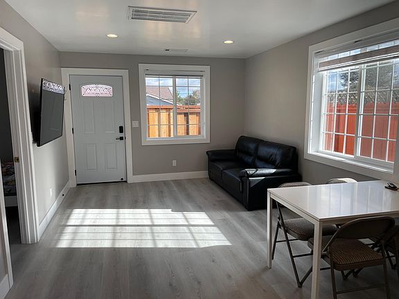 4th image of 7548 Ashford Way