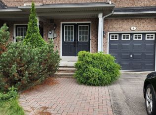 4 Daniel Reaman Cres, Vaughan, ON L4J 8T9