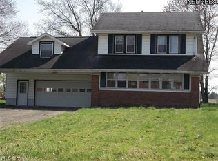 7624 Brookview St NE, Louisville, OH 44641