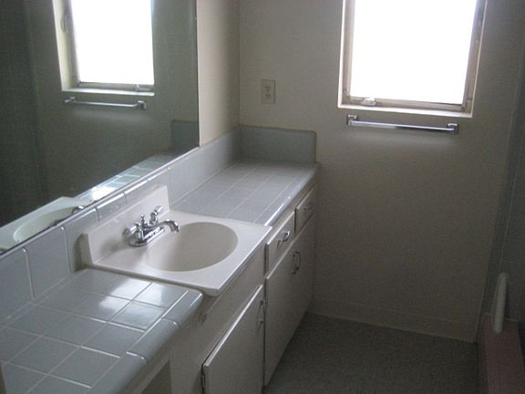 4th image of 7617 Comstock Ave APT C