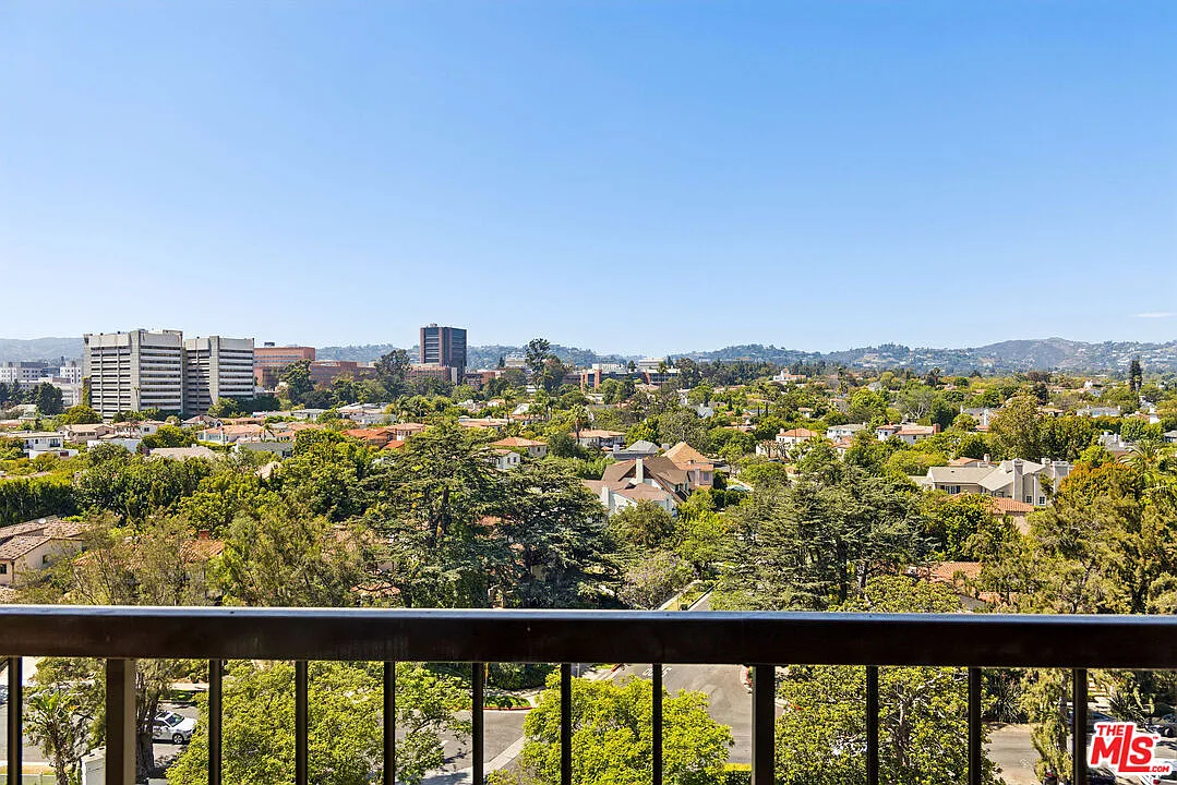 2 bed, 2.0 bath, 974 sqft, $4,500 — Photo 3