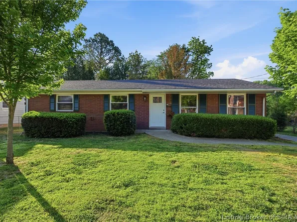 1520 E 8th Street, Jeffersonville, IN 47130