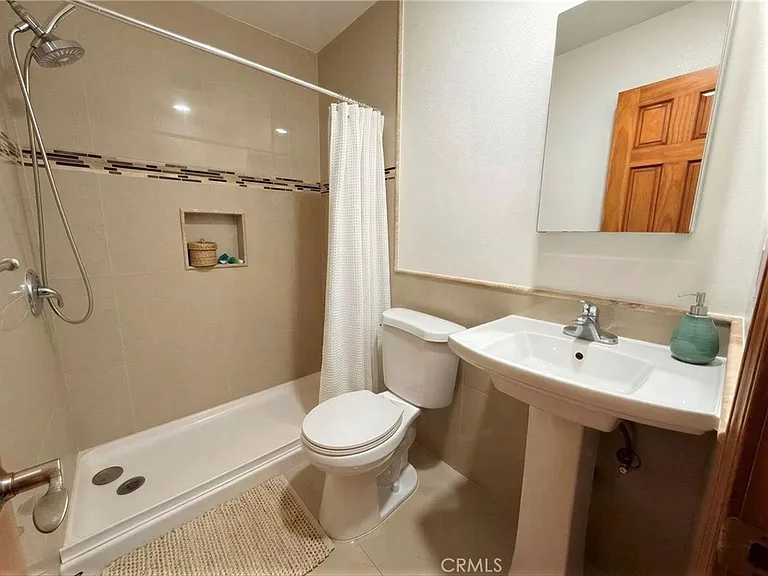 7672 Amazon Dr #3 — Photo 9