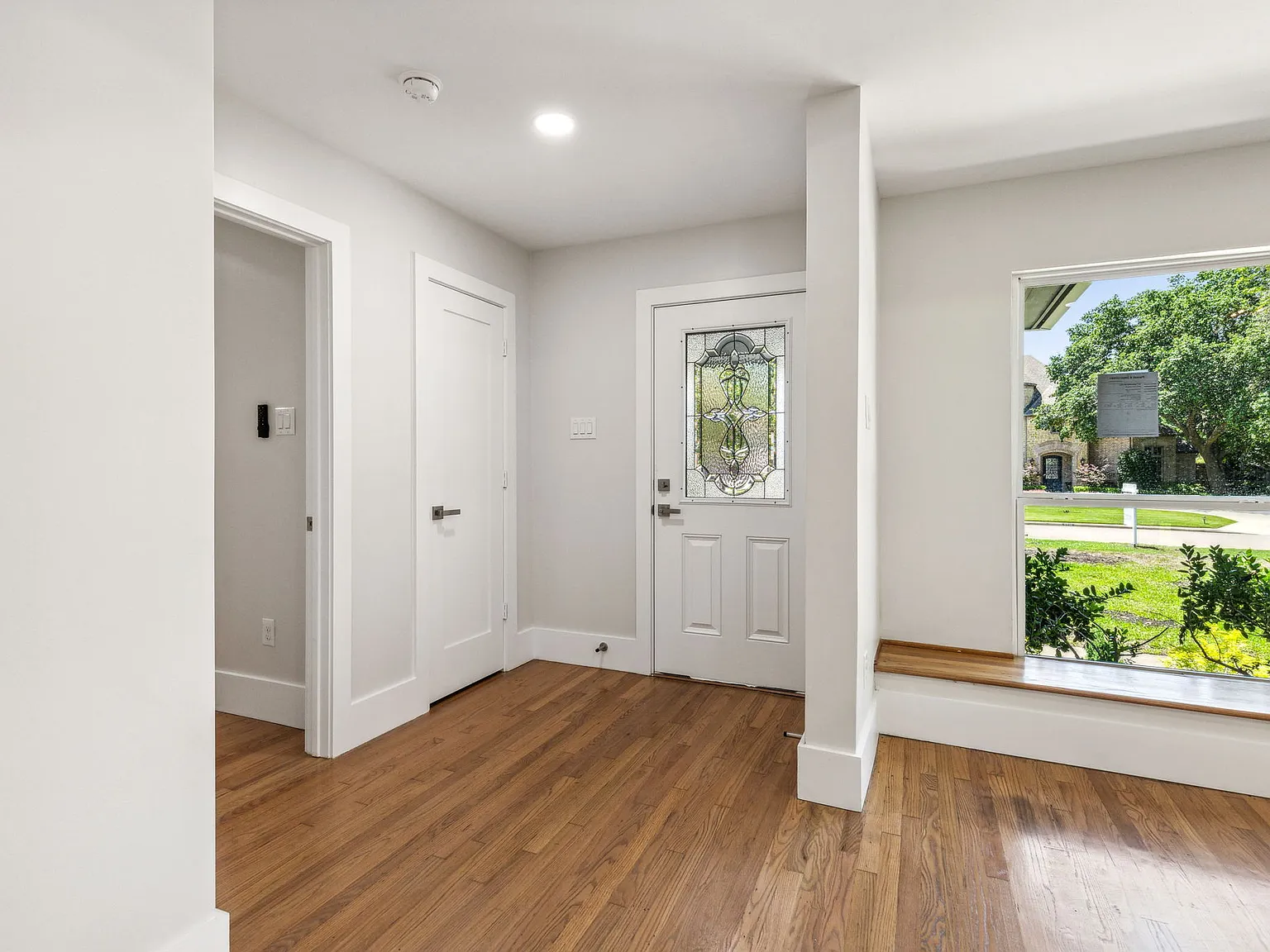 3 bed, 2950 sqft, $7,500 — Photo 3