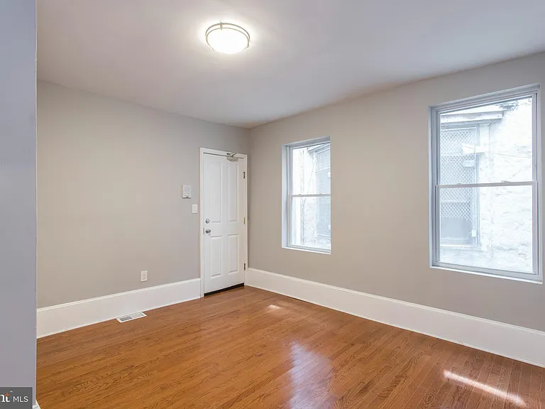 721 S 19th St #1R — Photo 4