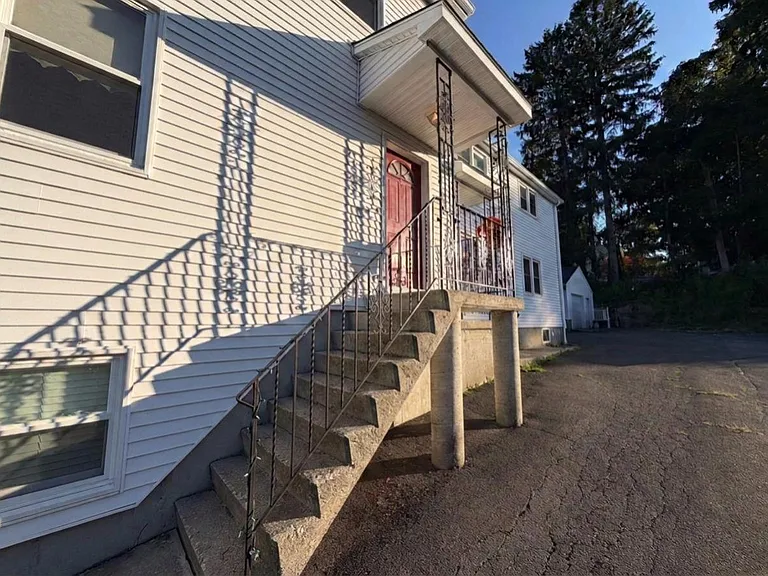 50 Lincoln Ave #1-A — Photo 7