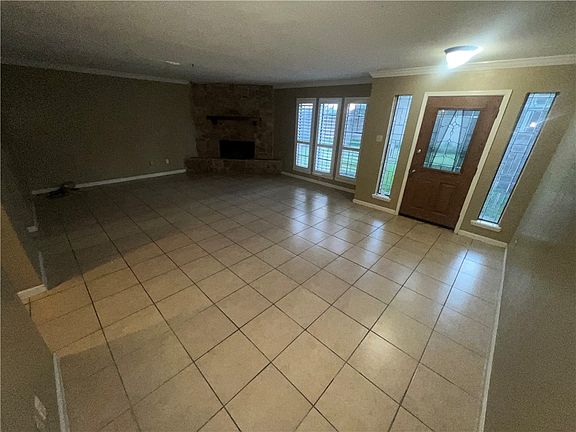 3rd image of 97 Lake Shore Dr