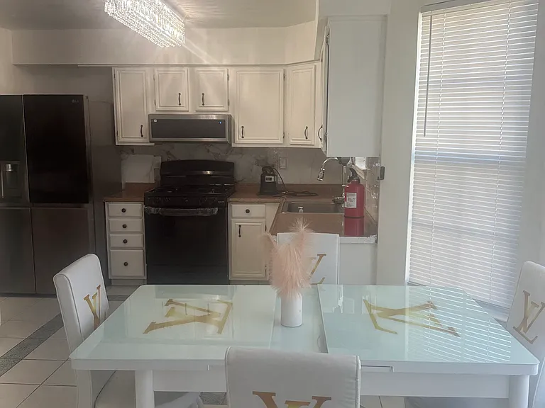 409 Pewter Ct — Photo 9