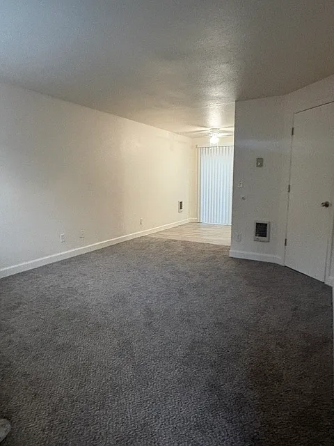 2 bed, 1.5 bath, 960 sqft, $1,350 — Photo 3