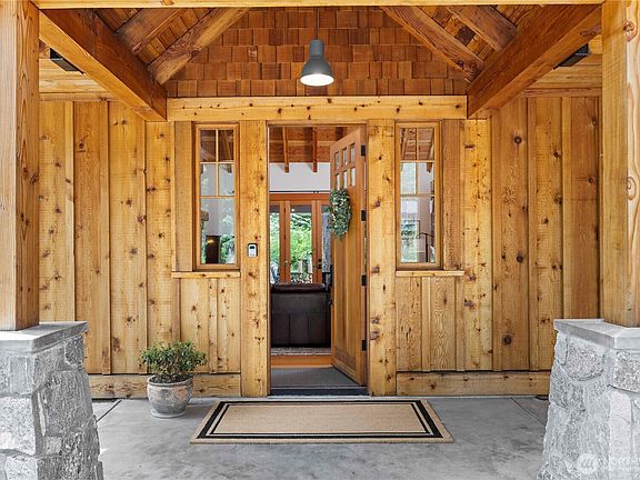 3rd image of 51 Columbine Court