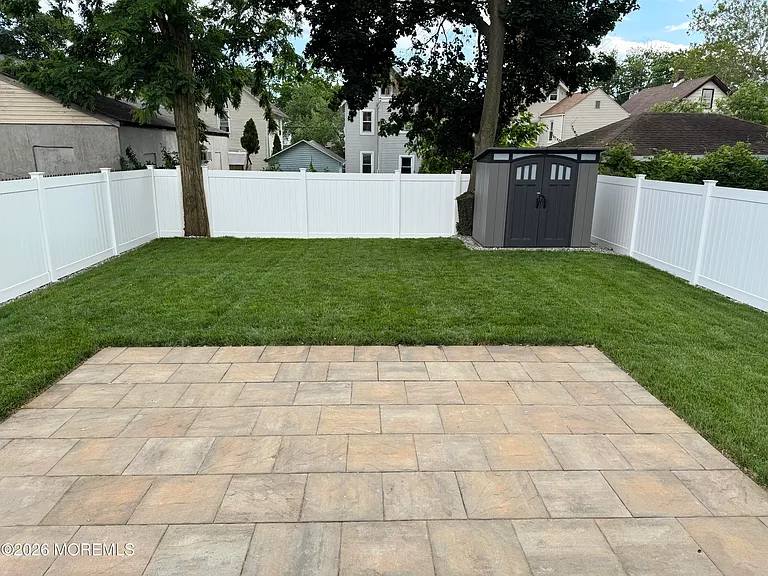 13 Locust Ave — Photo 19