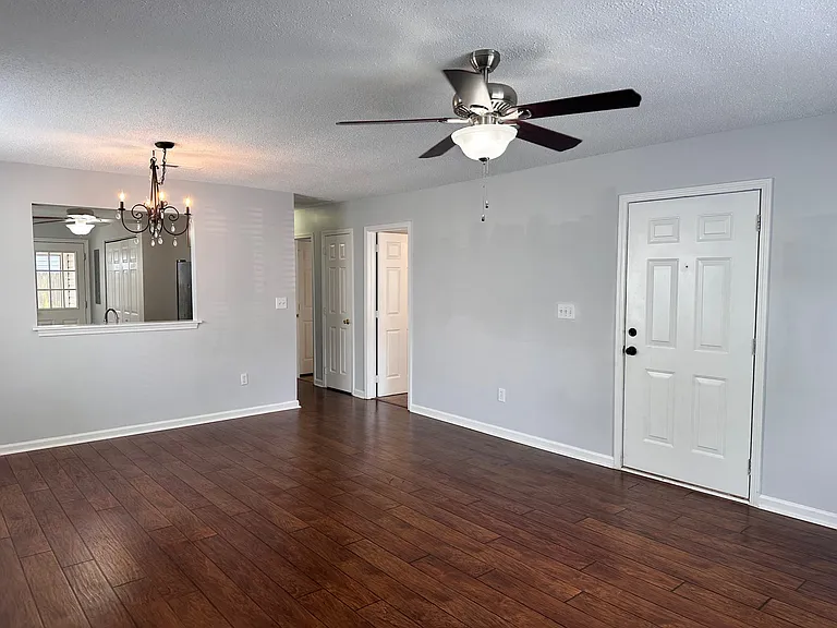 102 Hammett Grove Ln #102 — Photo 3