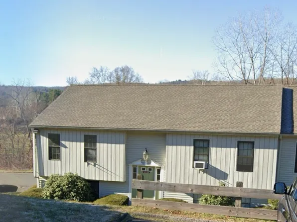 (undisclosed Address), New Milford, CT 06776