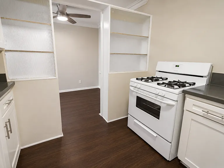 611 Levering Ave — Photo 6
