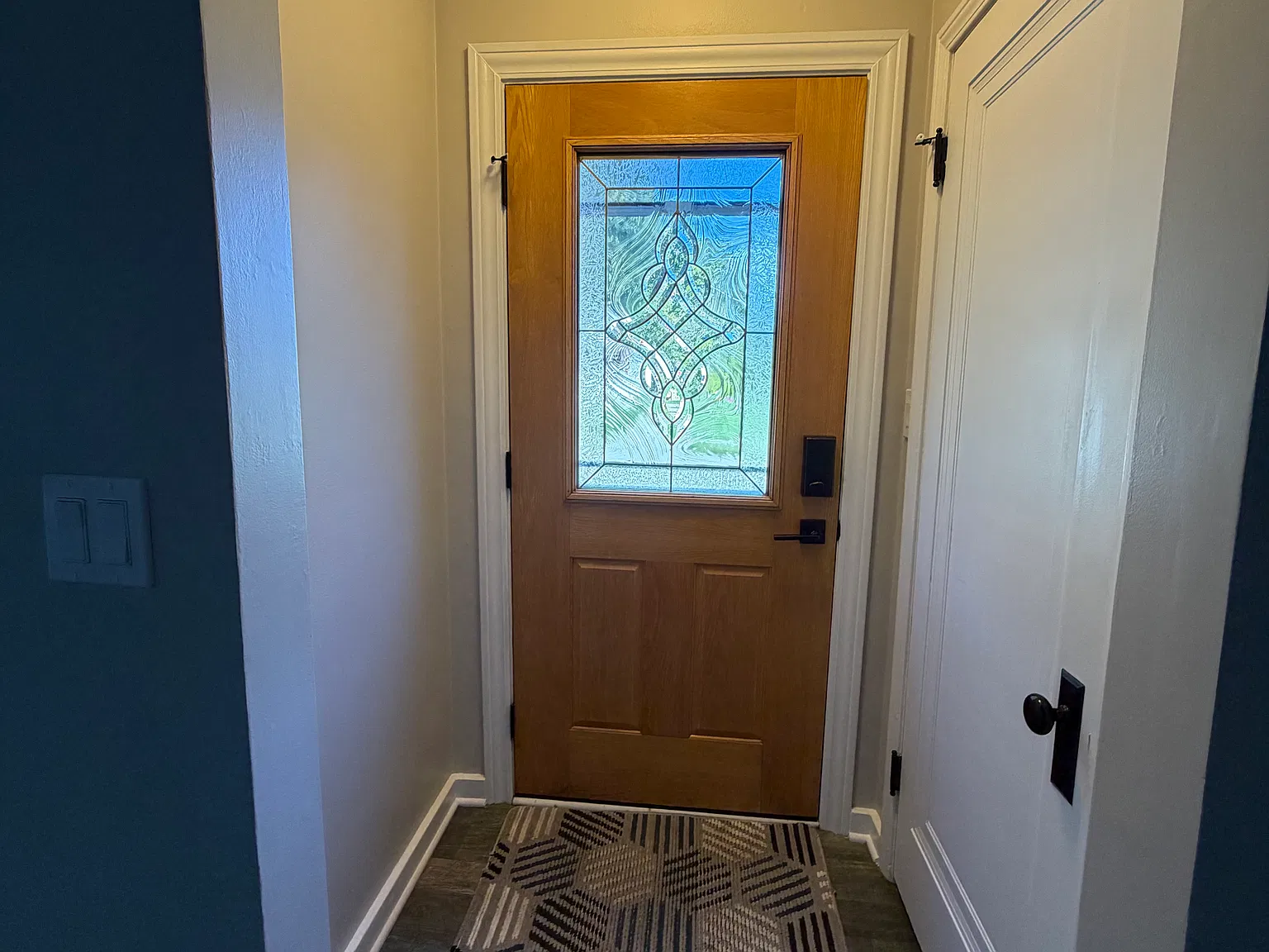 713 Clark Street — Photo 4