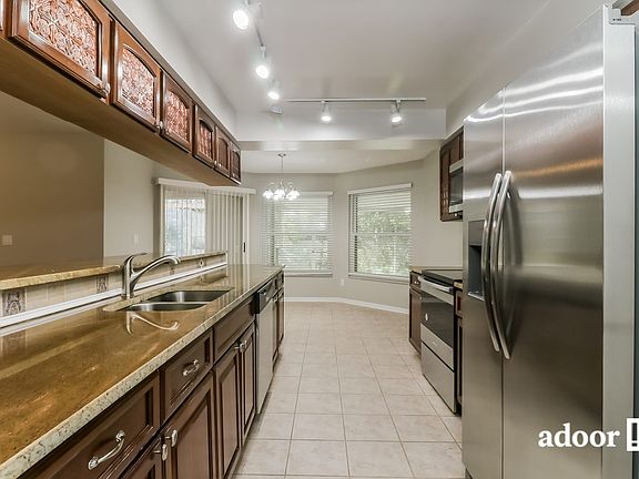 4th image of 4552 Parkway Blvd