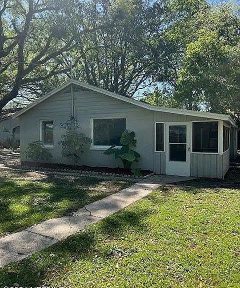4044 Hunter Cir — Photo 1