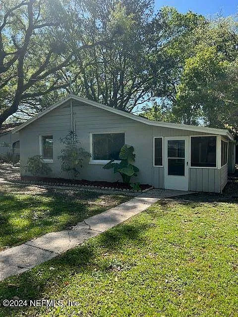 4044 Hunter Cir