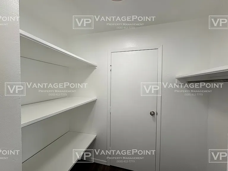 114 Victor St #14 — Photo 8