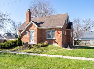 17 Grand Ave, Chatham Kent, ON N8A4J8