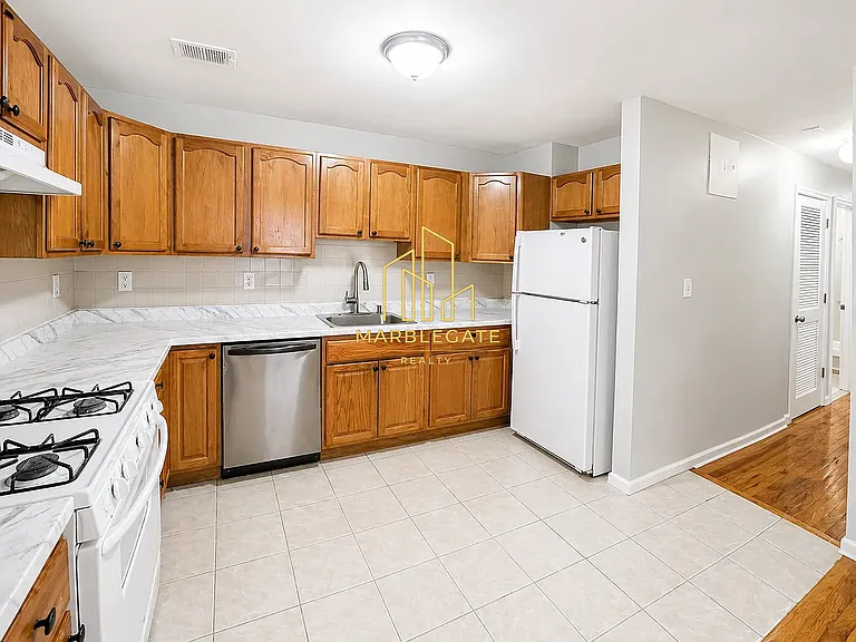 531 S 18th St #22E — Photo 1