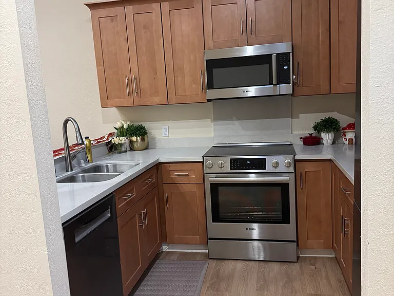 3021 Stonehenge Rd — Photo 6