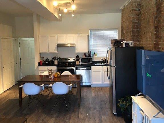 4th image of 176 S 18th St #A