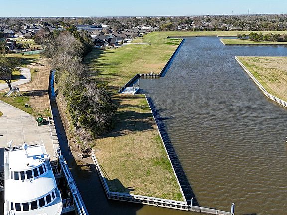 3rd image of 1789 Sandy Beach Rd