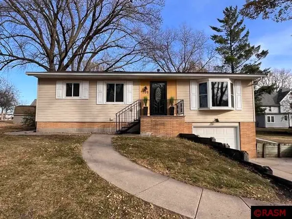 709 S Main St, Blue Earth, MN 56013