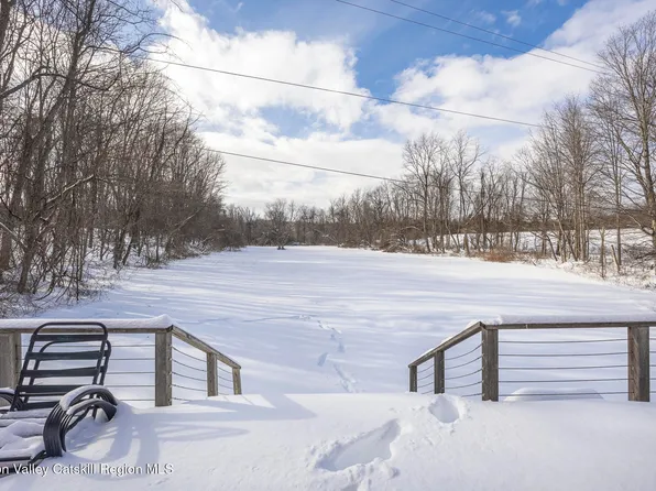 2022 County Route 8, Elizaville, NY 12523