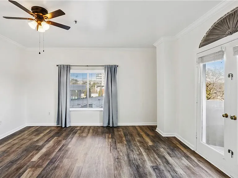2161 Peachtree Rd NE #205 — Photo 5
