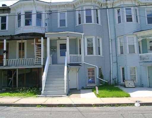 2nd image of 8 Carson Ave