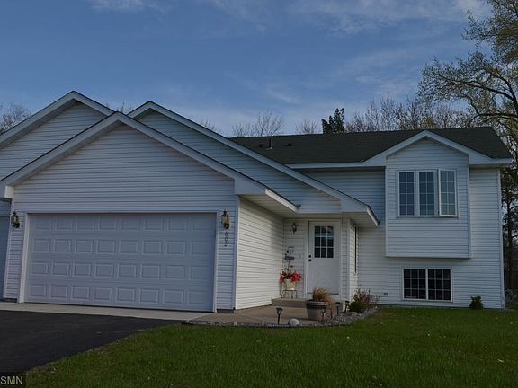5th image of 602 Buffalo Hills St