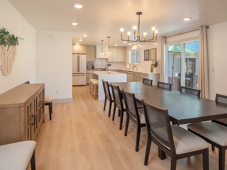 12835 Thomas Creek Rd — Photo 3