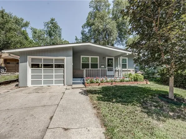 6116 W 53rd Ter, Mission, KS 66202