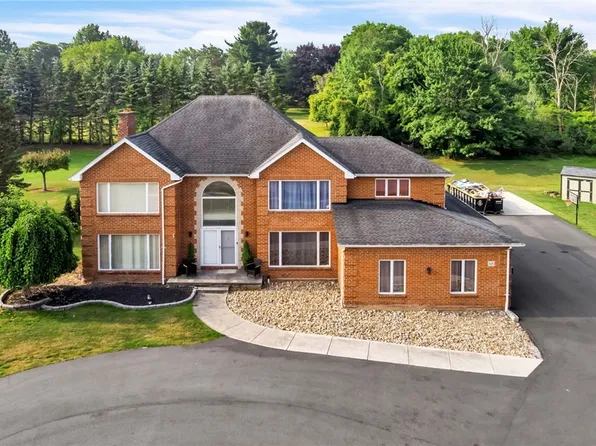 68 Rolling Woods Ln, Buffalo, NY 14224