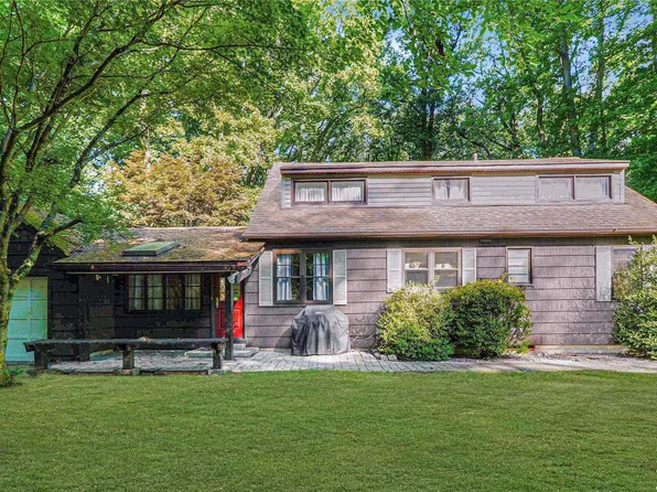 200 London Road, Staten Island, NY 10306
