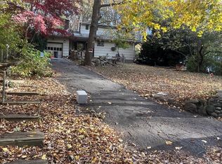 128 Crooked Hill Rd, Huntington, NY 11743