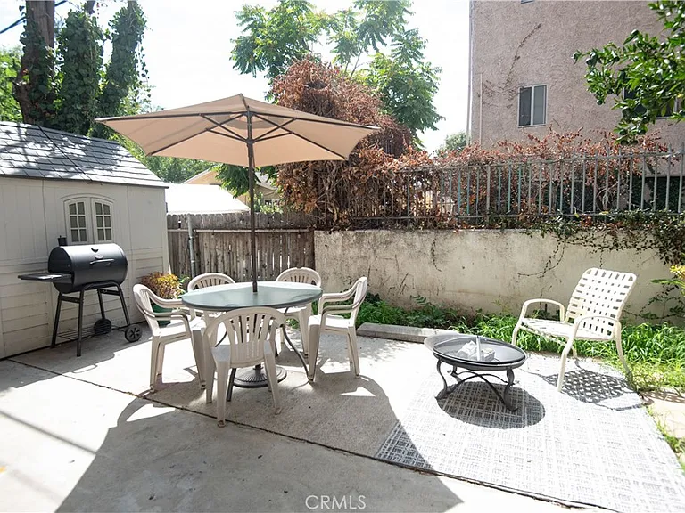 10900 Blix St #14 — Photo 16