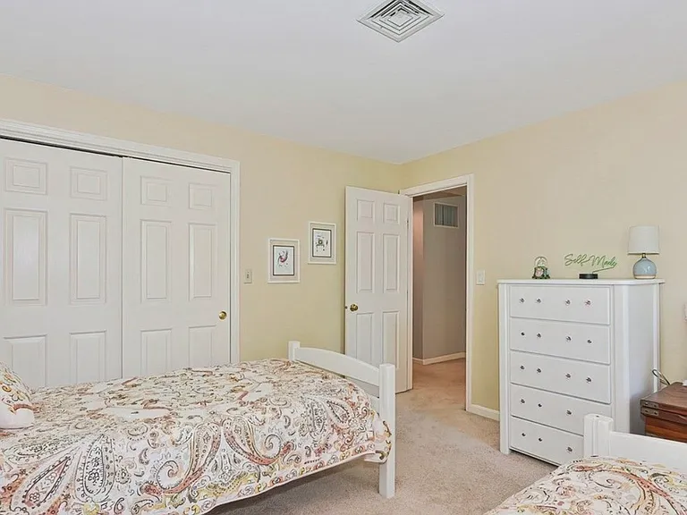 601 Browning Ln — Photo 22