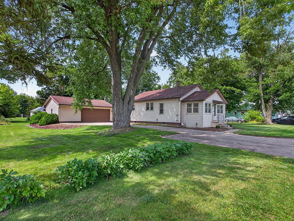 1st image of 514 Fern Ave