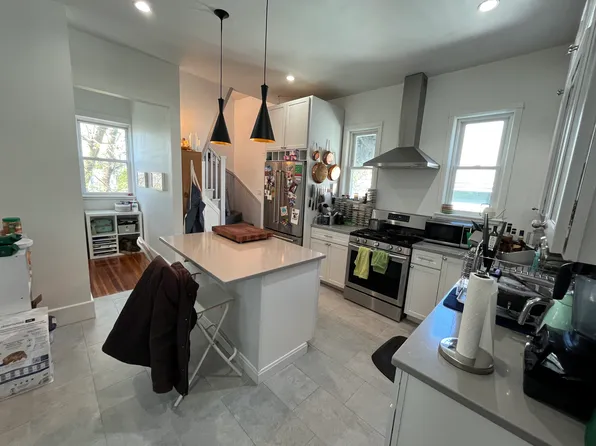 48 Sheffield Rd Floor 2, Roslindale, MA 02131