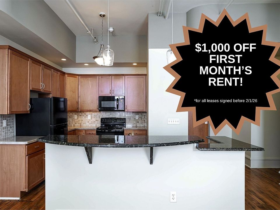 Experience luxurious living at Warner Lofts, where modern design meets comfort. Enjoy a sleek kitchen with stainless steel appliances and elegant finishes. Take advantage of our special offer $1,000 off your first month's rent! Schedule your tour today!