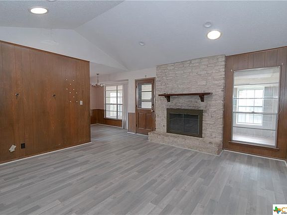 5th image of 1405 Greenwich Dr