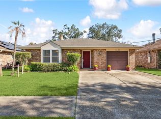 8621 Trolley Ln, River Ridge, LA 70123