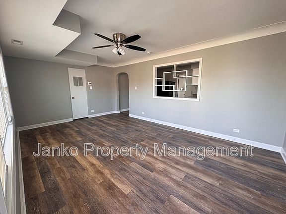 5th image of 2237 Vermont St APT 2W