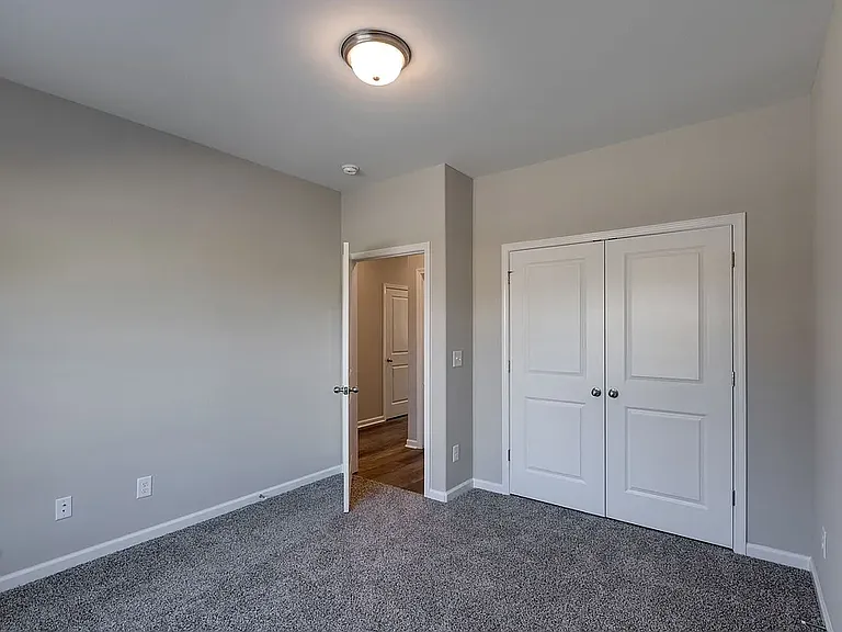 616 Lafayette Rd — Photo 10